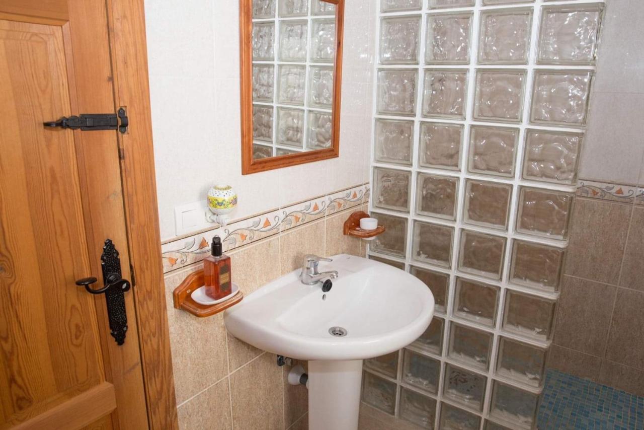 Los Giles Bed And Breakfast Almería Exteriör bild