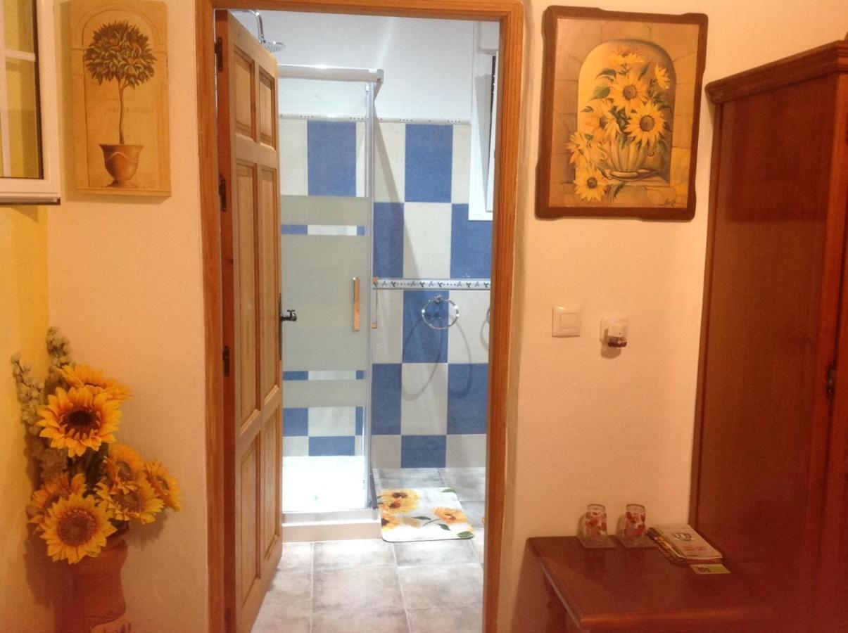 Los Giles Bed And Breakfast Almería Exteriör bild
